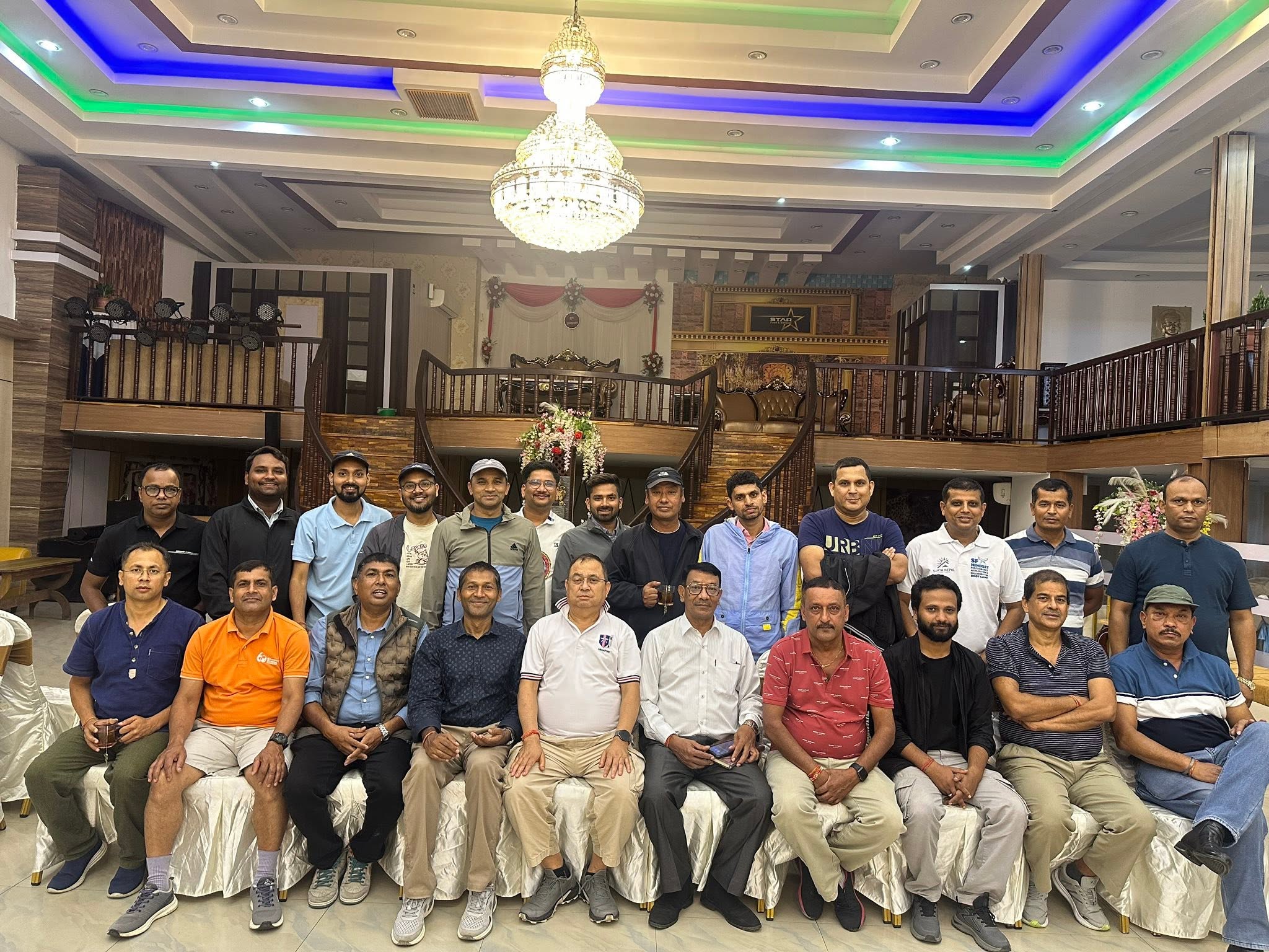 Indoor Grand Group Photo 3 (8.jpg)